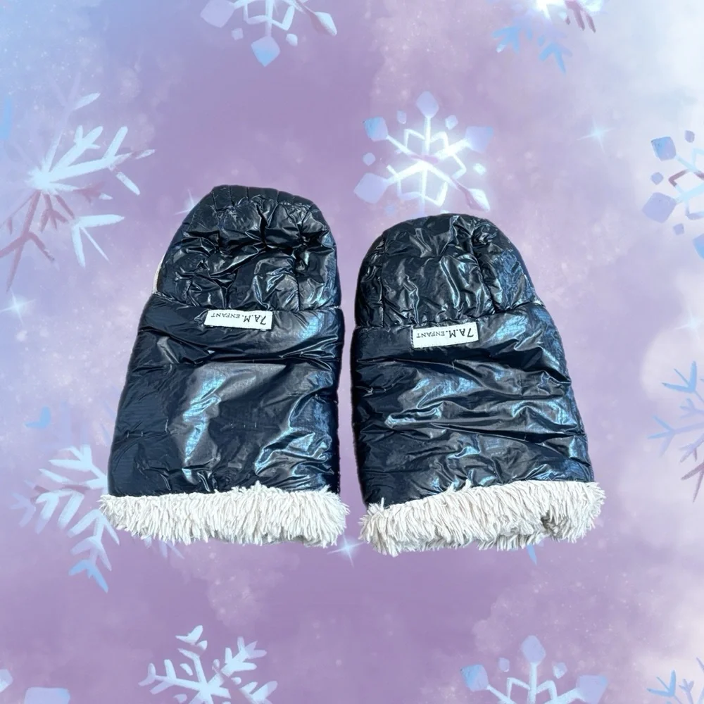 Cozy Black and White Kids Mittens